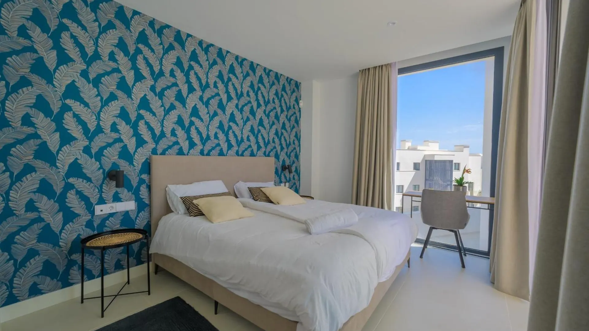 Amazing 3 Bedroom With Seaviews In Higueron Malaga 0*,